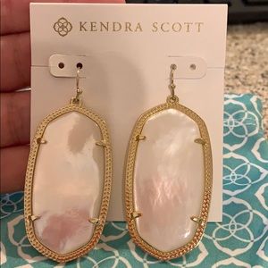 Pearl Kendra Scott earrings
